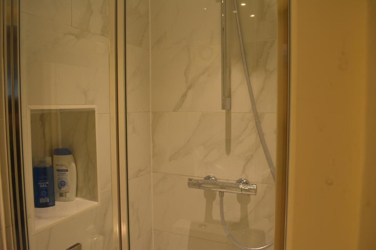 Large Ensuite Room อ็อกซ์ฟอร์ด ภายนอก รูปภาพ